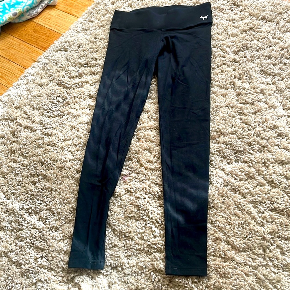 There yoga leggings. Best leggings ever